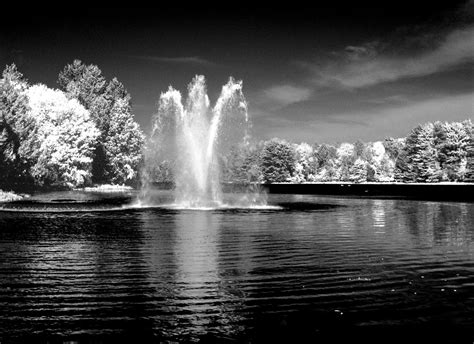 Reservoir Fountain Easton Ct Converted To Ir In Ps From A Flickr