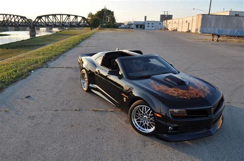 Artic white exterior, neutral interior. Chevrolet Camaro T Top Photo 6 9773