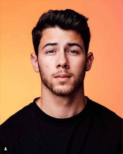 Born in dallas, nick grew up with his brothers joe and kevin in little falls, nj. Nick Jonas biography | birthday, trivia | American Pop ...