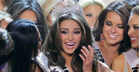 20 Year Old Rhode Island Cellist Crowned Miss Usa