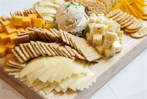 Cheese And Cracker Tray Food Cheese And Cracker Tray Goat Cheese Crostini