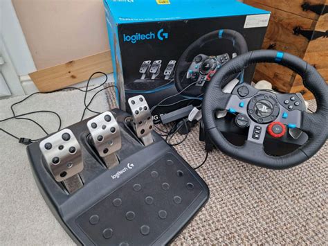 Logitech Driving Force G29 PlayStation PC Racing Wheel Pedals In