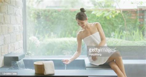 Steamy Hot Shower Woman Photos And Premium High Res Pictures Getty Images