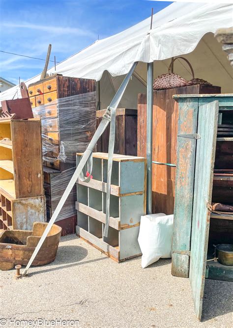 A Fall Flea Market Extravaganza: What an Amazing Time! - Homey Blue Heron