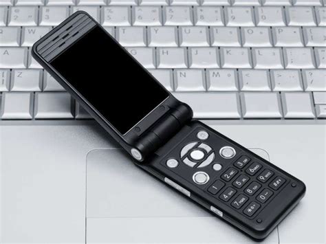 The Best Us Cellular Flip Phones 2022