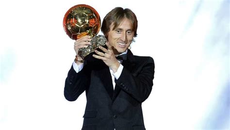 Real madrid and croatia midfielder luka modric won the 2018 ballon d'or, becoming the first player other than lionel messi or cristiano ronaldo to claim speaking to bbc sport, modric dedicated the award to all of the other players who have missed out in the 10 years dominated by messi and ronaldo. Luka Modric: Ballon d'Or winner pledges future to Real ...