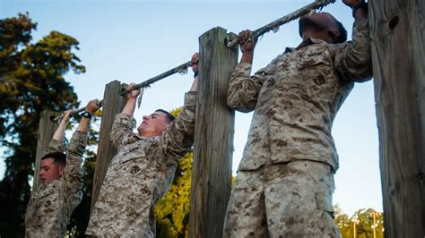 Marines Get New Pft More Pullups More Crunches Pull Ups Navy Seal