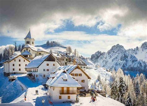 Best Views Towns And Things To Do In The Italian Alps Mountains Thrillist
