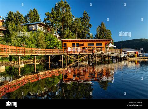 Brentwood Bay Resort Hi Res Stock Photography And Images Alamy