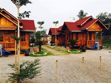 Hotel murah di melaka vlog. Berita TV Malaysia: Desa Damai Chalet terletak di ...