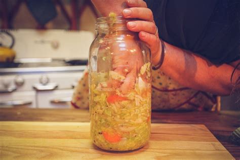 √ Fermenting Cabbage In A Mason Jar