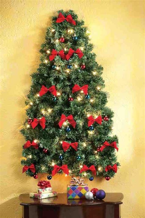 Lighted Wall Christmas Tree Warisan Lighting