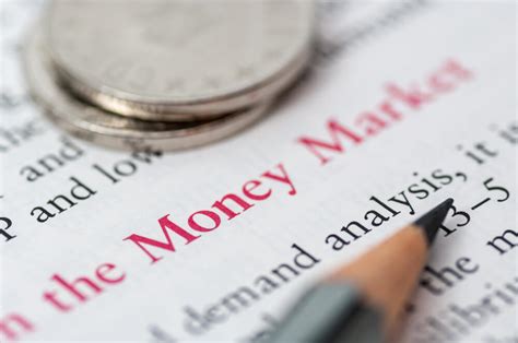 What are its advantages and disadvantages? Money Market Funds: Advantages and Disadvantages