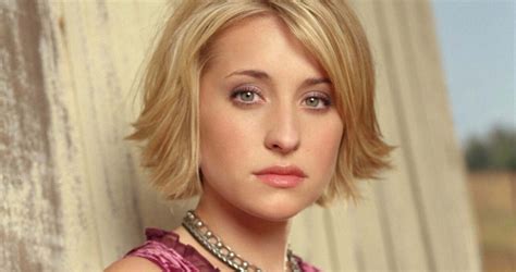 Smallville Actress Allison Mack How S Her Life Going Post NXIVM Cult