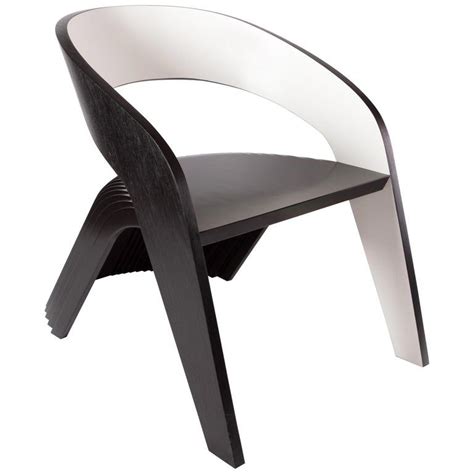 Contemporary Delta Chair By Aciole Felix