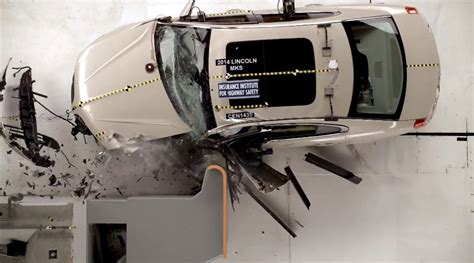 2014 Lincoln Mks Crash Tested By The Iihs Autoevolution