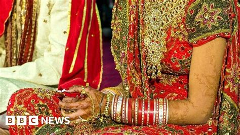 Interfaith Marriage Pew Survey Says Most Indians Oppose It Bbc News