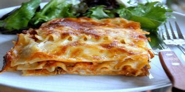 Sep 22, 2012 · lazanya hamurunu evde kendiniz yapmak isterseniz, detaylı anlatımı için tıklayın; Lazanya Çeşitleri Tarifi ve Malzemeleri - lazanyatarifi.gen.tr