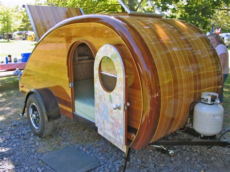 This diy camper awning plan is very handy! DIY Teardrop Trailer Better Than Any Bug Out Bag