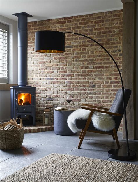 A gold floor lamp is a special item that can, depending on the size and style, accomplish both. Feeling the chill? These are the snuggly, cosy, budget ...