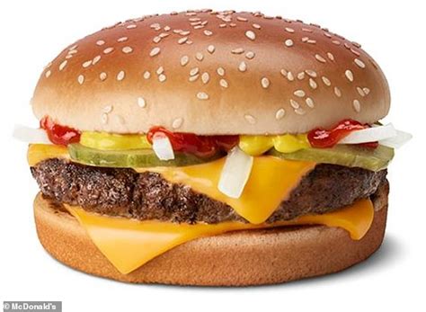 Disgusting Find Inside This Mcdonald S Quarter Pounder Leaves Customer Fuming