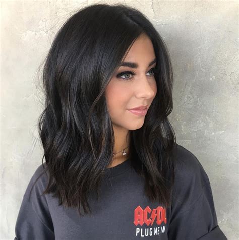 While red hair is bold and vibrant and brown hair is warm and deep, women love auburn hair because it complements most skin tones, hair textures, and hairstyles. Pin on Hair, Makeup & Beauty