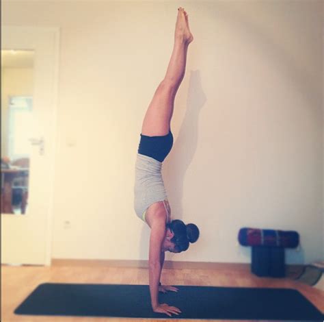 Handstand Practice Sport Fitness Health Fitness Yogabycandace Inversions Handstand Get Fit