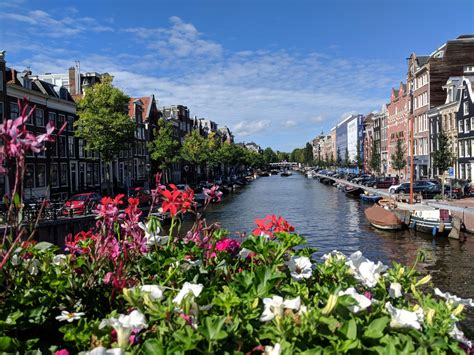 Amsterdam Canal Walking Route: The Best Views And Photo Spots