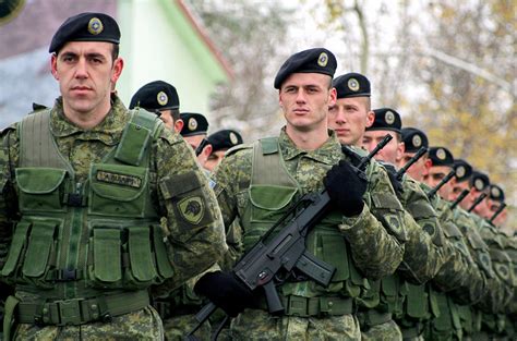 Kosovo On The Brink Of Armed Conflicts Serbian Pm Says