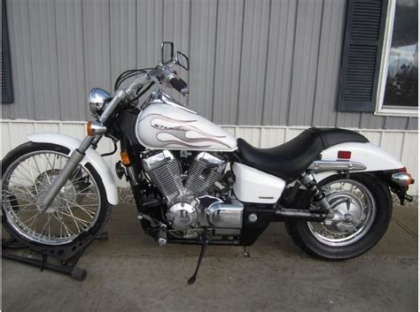 The 2009 shadow spirit 750 is the kind of bike that adds the salt and pepper to an already existing model and practically achieving the amazing goal of doubling the sells of virtually the same product. 2009 Honda Shadow Spirit 750 750 for sale on 2040-motos