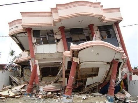 Lalu super benua yang besar itu mulai terpecah, ilmuwan wilayah indonesia sangat berpotensi terjadi gempa bumi karena posisinya yang berada di pertemuan tiga. UPDATE ! Gempa bumi di sukabumi jawa barat ,tadi malam , warga panik - YouTube