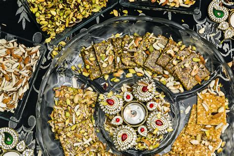The Symbolic Foods Eaten During The Festival Of Diwali Qnewscrunch