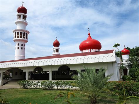Gorgeous Mosques In The Philippines Triptheislands Com