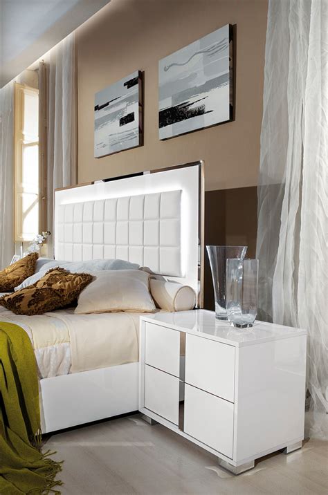 Home is where your bed is! White High Gloss bedroom | White high gloss | Bedroom ...