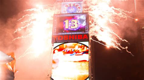 Heres How To Watch The Times Square Ball Drop This New Years Eve Tv
