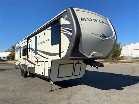 Can see it's this big little slide it's. 2018 KEYSTONE MONTANA 3791RD LUXURY RV FIFTH WHEEL TRAILER ...