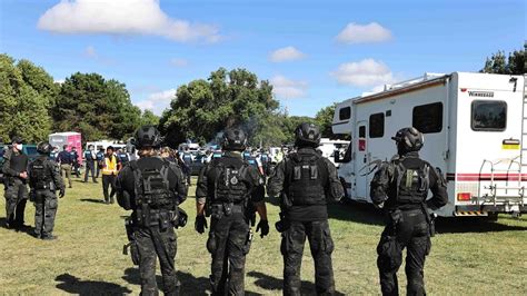 Afp Tactical Response Team Trt Deployed To Illegal Occupy Canberra Camp Protests Youtube