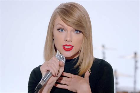 Taylor Swift Must Face A Jury Trial In Shake It Off Copyright Lawsuit