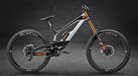 Yt Reups Aaron Gwins World Cup Winning Carbon Tues Dh Bike Bikerumor