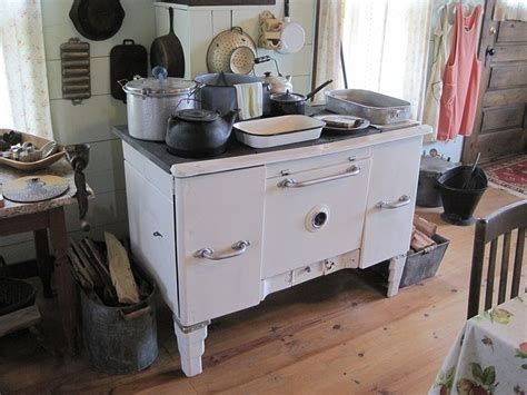 The Country Farm Home Vintage Kitchen Old Kitchen Old Stove