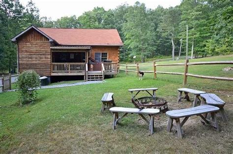 Rock fireplace, jacuzzi or private outdoor hot tub, wifi, charcoal grill, dss satellite tv w/dvd, a/c, stove and refrigerator, dishwasher, microwave, toaster oven, coffee maker, dishes and utensils, pots and pans. Pet Friendly Cabin rentals in West Virginia | Pet friendly ...