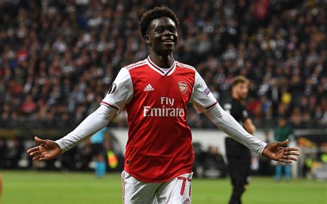 Saka (accusative singular sakan, plural sakaj, accusative plural sakajn). Arsenal'da Bukayo Saka'nın sözleşmesi uzatıldı