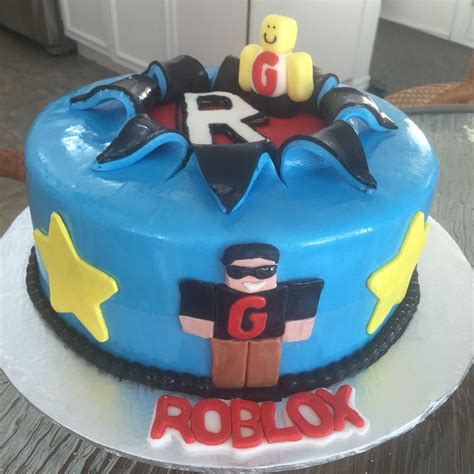 Make a cake and feed the giant noob roblox. Roblox | Boy birthday cake, Game truck birthday party