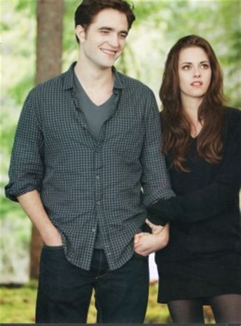 Virus yang sebelumnya tidak dikenal telah mengubah sebagian besar populasi dunia menjadi. Robert Pattinson Life: 'The Twilight Saga - The Complete Film Archive' Scans - Tons of New ...