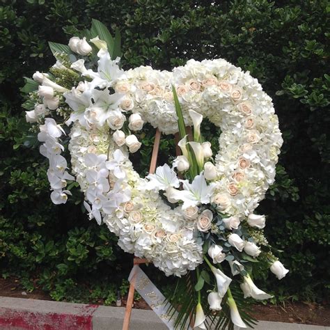 Forest lawn—glendale offers beautiful property and facilities, as well as comprehensive planning and funeral services. Funeral & Sympathy Flowers Glendale, CA | Funeral ...