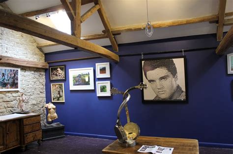 Case study i've had so many enquiries about our master bedroom wall colour that i thought i'd give the answer with it's very own post, featuring our bedroom and also other rooms i've sourced to give you the very best idea of how. Farrow and Ball "DRAWING ROOM BLUE" 253 | Drawing room ...