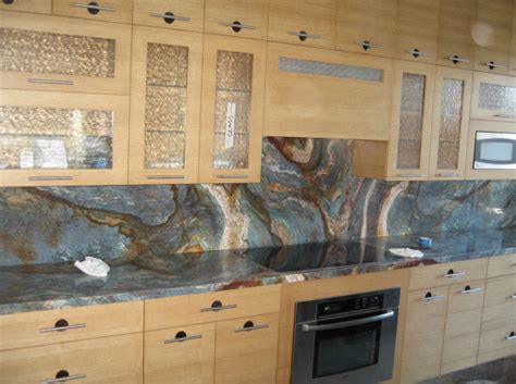What color backsplash for dark cabinets? Beautiful! | Blue granite countertops, Granite countertops ...