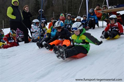 In puncto komfort des weiteren preisleistung kann dem www wohl kaum jemand den rang abschlagen. 2. Junioren-Ortsmeisterschaft im Zipflbob-Downhill-Cross ...