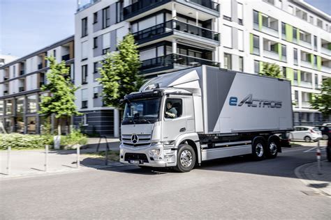 2022 Mercedes Eactros Electric Truck Makes Up To 536 Hp Gets 248 Miles