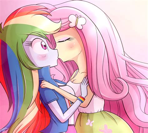 Rainbow Dash And Fluttershy Kiss Human
